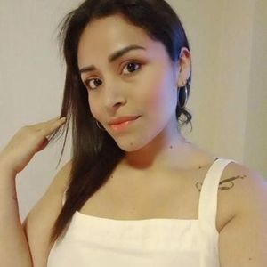 Meet your Posher, Abril